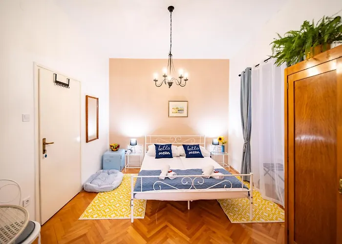 Nona Albina Maison d'hôtes Rab Town