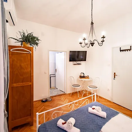 Guest house Nona Albina Rab Town